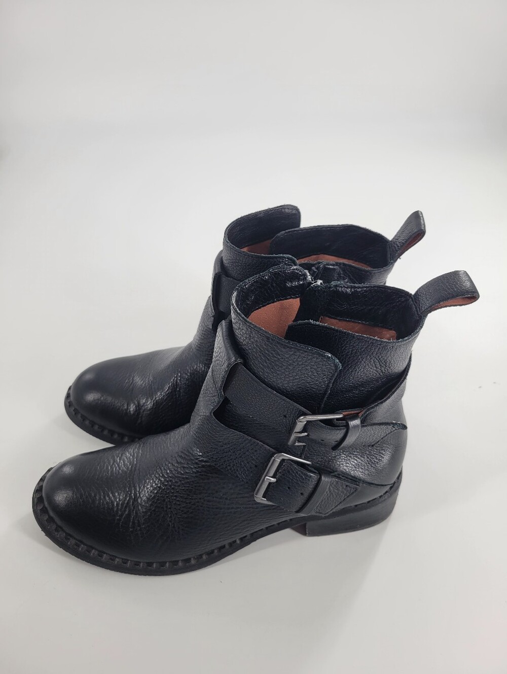 gentle souls Black Leather Buckle Strap Ankle Booties Size 7
